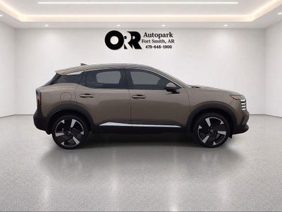 2025 Nissan Kicks SR FWD