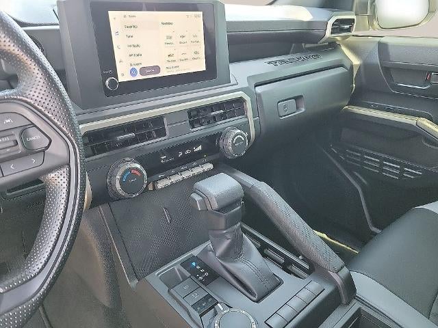 2024 Toyota Tacoma 4WD 4WD SR Double Cab 5' Bed AT (GS)