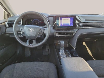 2025 Toyota Camry LE (SE)