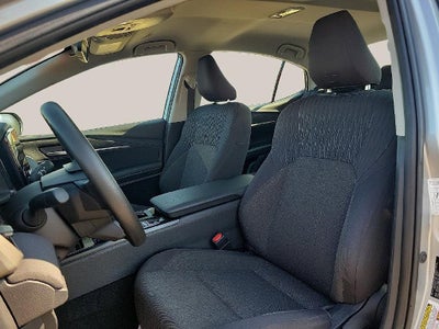 2025 Toyota Camry LE (SE)