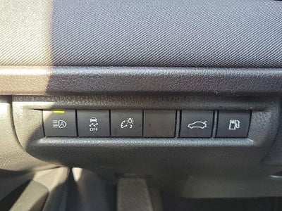 2025 Toyota Camry LE (SE)