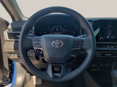 2025 Toyota Camry LE (SE)