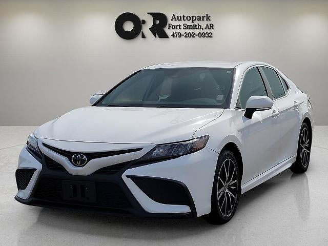 2024 Toyota Camry SE Auto (SE)