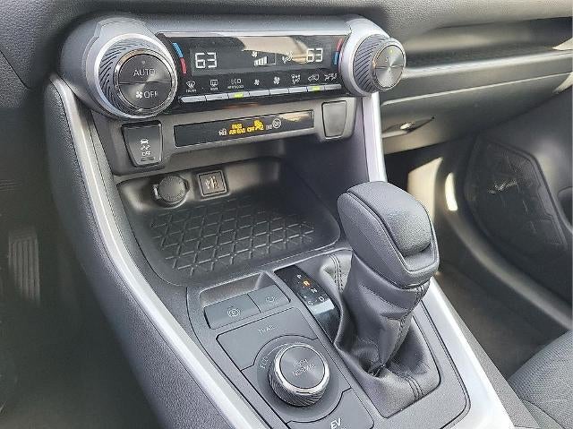 2025 Toyota RAV4 Hybrid XLE AWD (Natl)