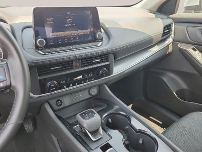 2025 Nissan Rogue FWD SV
