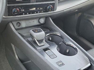 2024 Nissan Rogue FWD SV