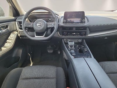 2024 Nissan Rogue FWD SV