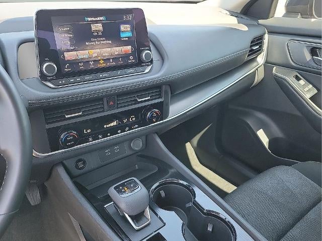 2025 Nissan Rogue FWD SV