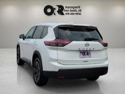 2025 Nissan Rogue FWD SV