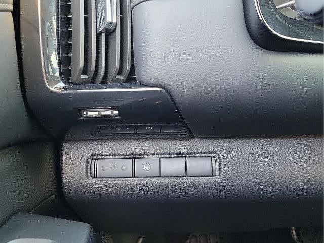 2024 Nissan Pathfinder SV 2WD