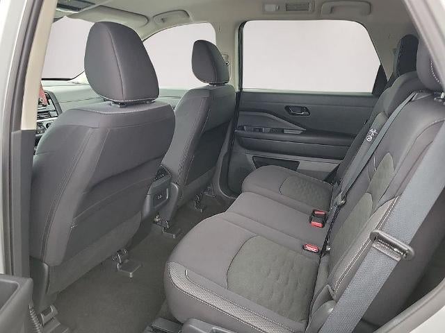2025 Nissan Pathfinder SV 2WD