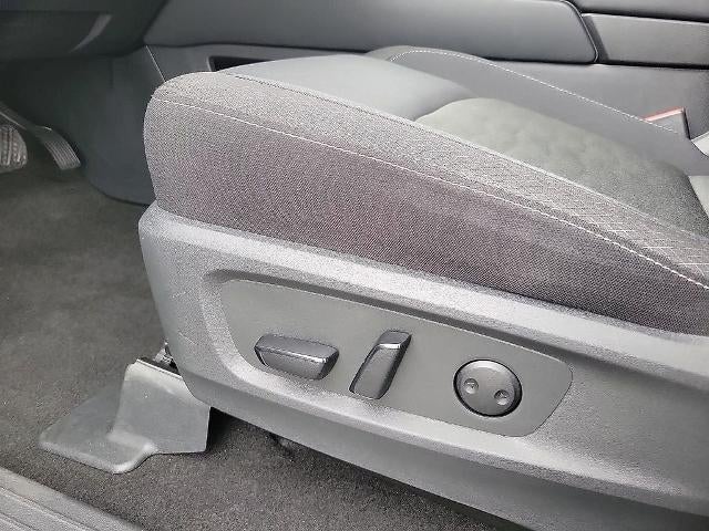 2025 Nissan Pathfinder SV 2WD
