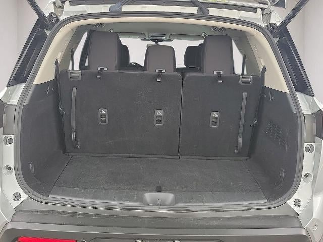 2025 Nissan Pathfinder SV 2WD