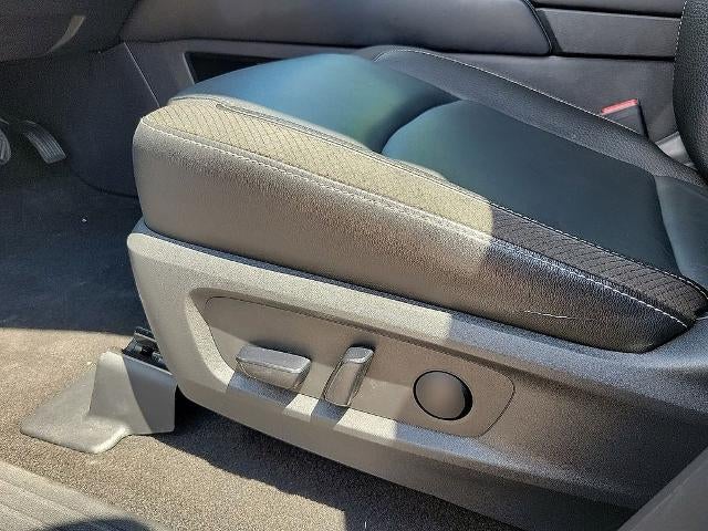2023 Nissan Pathfinder SL 2WD