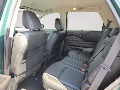 2023 Nissan Pathfinder SL 2WD