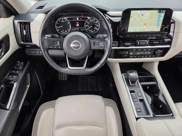 2022 Nissan Pathfinder SL 2WD