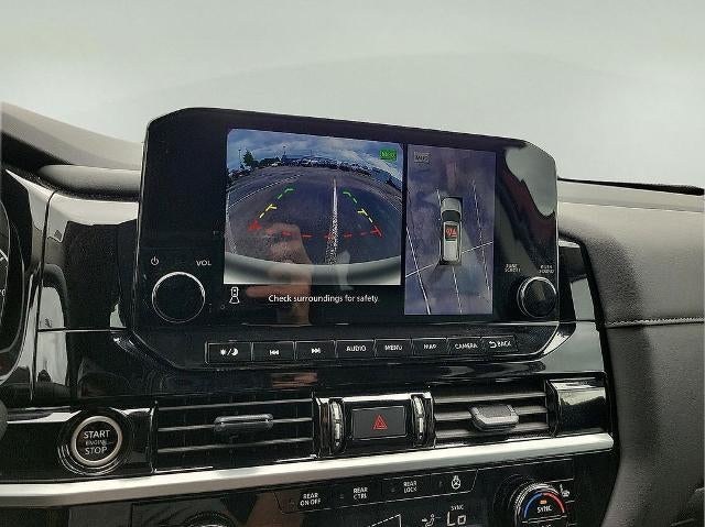 2024 Nissan Pathfinder SL 2WD