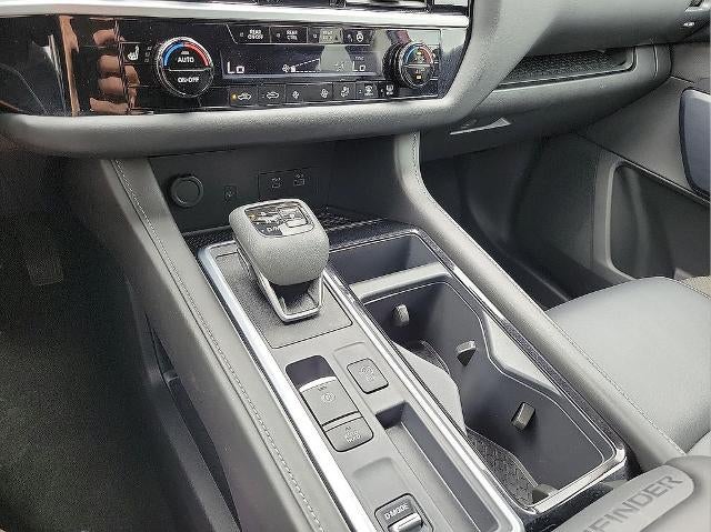 2024 Nissan Pathfinder SL 2WD