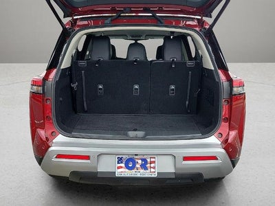 2024 Nissan Pathfinder SL 2WD