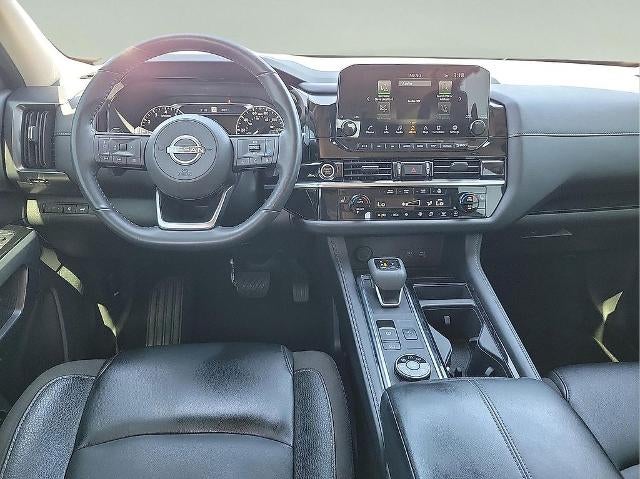 2023 Nissan Pathfinder SL 4WD