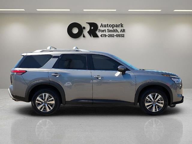 2023 Nissan Pathfinder SL 4WD