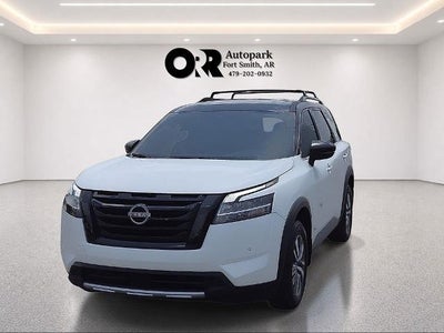 2023 Nissan Pathfinder SL 4WD