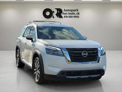 2024 Nissan Pathfinder Platinum 2WD