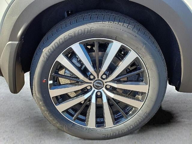 2024 Nissan Pathfinder Platinum 2WD