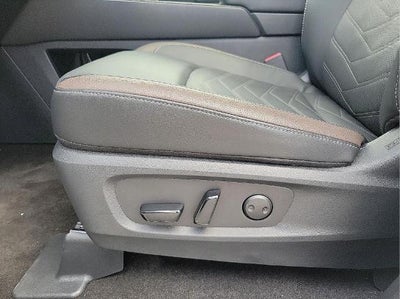 2025 Nissan Pathfinder Platinum 2WD