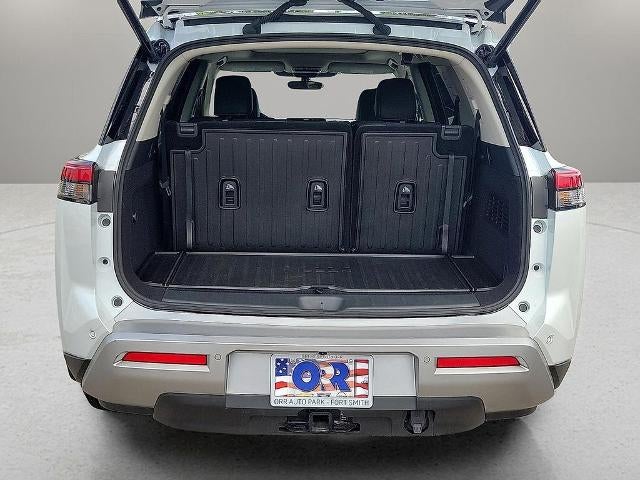 2025 Nissan Pathfinder Platinum 2WD