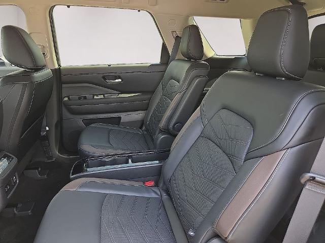 2024 Nissan Pathfinder Platinum 4WD