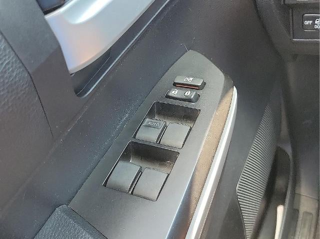 2019 Toyota Tundra 4WD 4WD SR5 CrewMax 5.5' Bed 5.7L (SE)