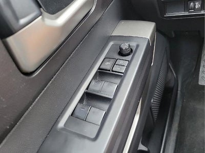 2023 Toyota Tundra 4WD 4WD SR5 CrewMax 5.5' Bed (SE)