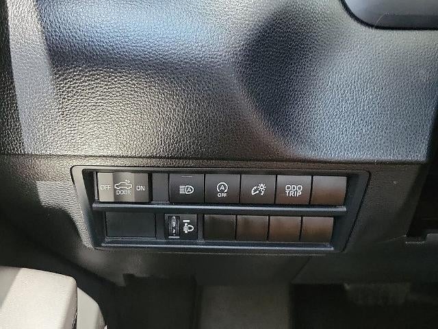 2024 Toyota Tundra 4WD 4WD SR5 CrewMax 5.5' Bed (SE)