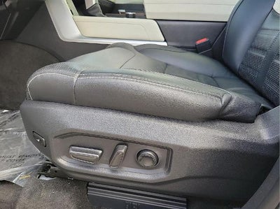 2023 Toyota Sequoia Capstone 4WD (Natl)