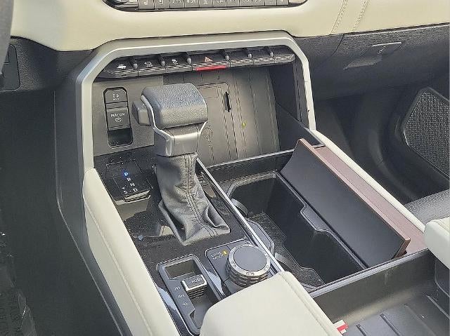 2023 Toyota Sequoia Capstone 4WD (Natl)