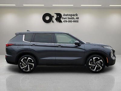 2024 Mitsubishi Outlander SE FWD