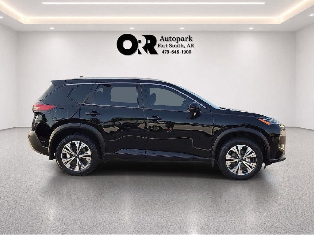 2022 Nissan Rogue FWD SV