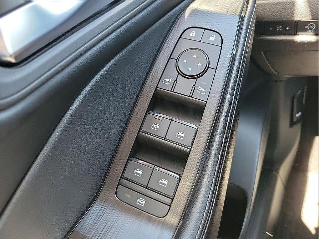 2025 Nissan Rogue AWD SV