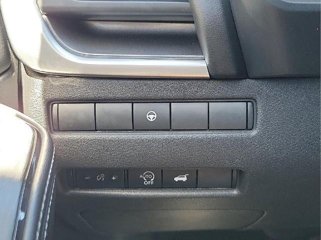2025 Nissan Rogue AWD SV