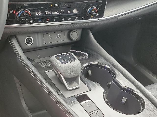 2023 Nissan Rogue FWD Platinum