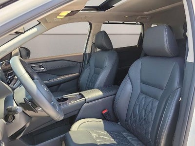 2023 Nissan Rogue FWD Platinum