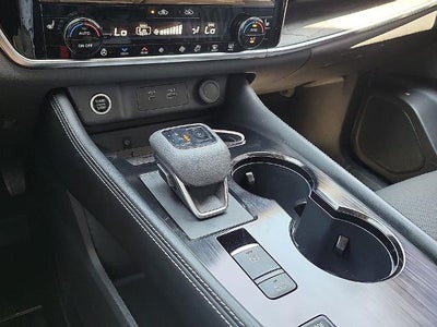2023 Nissan Rogue FWD Platinum