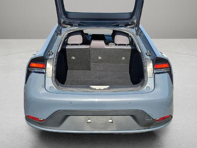 2024 Toyota Prius LE (Natl)