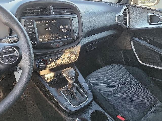 2024 Kia Soul LX IVT