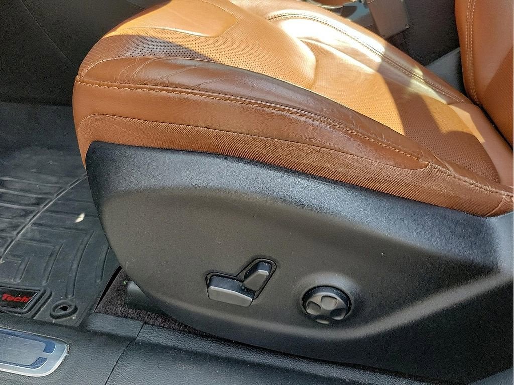2019 Jeep Cherokee Overland