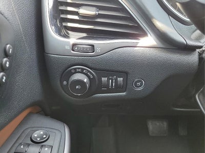 2019 Jeep Cherokee Overland