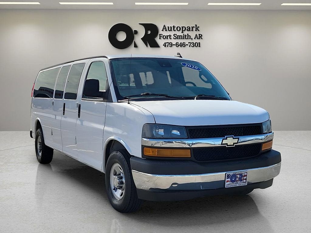 2020 Chevrolet Express Passenger 3500 1LT