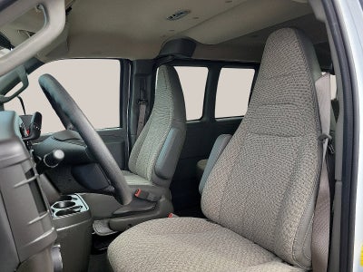 2025 Chevrolet Express Passenger 1LT