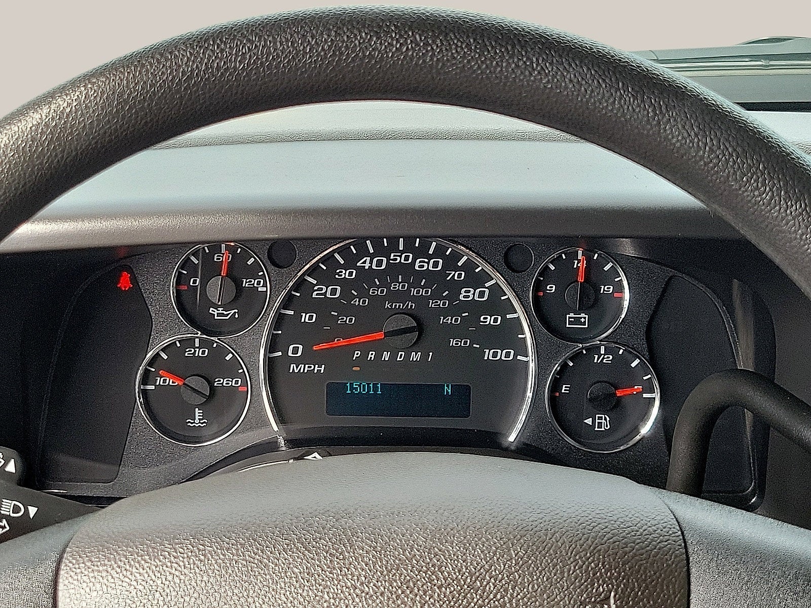 2025 Chevrolet Express Passenger 1LT